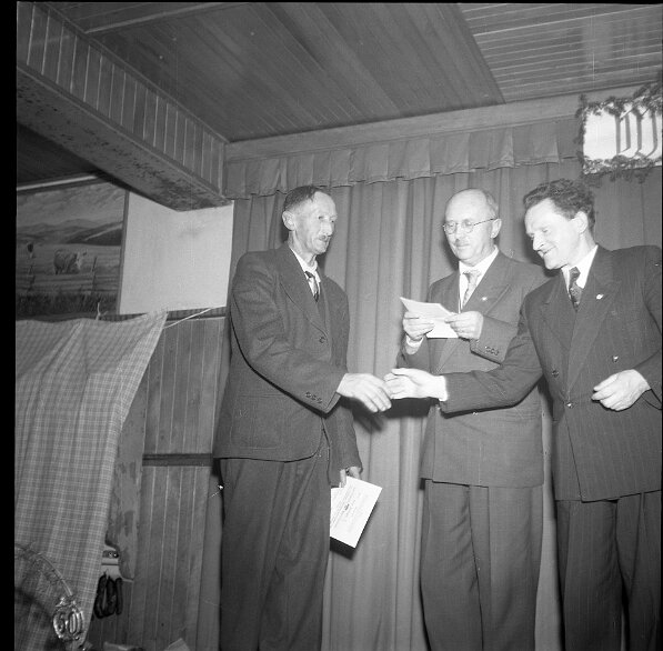 6x6_SchwarzwVerein_000 null