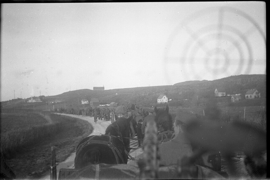 1944_imRahmenDerKonpanie_004 null