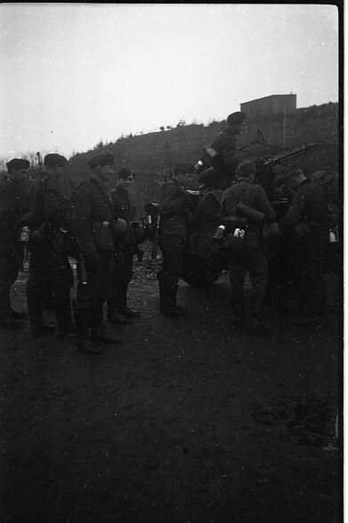 1944_imRahmenDerKonpanie_018 null