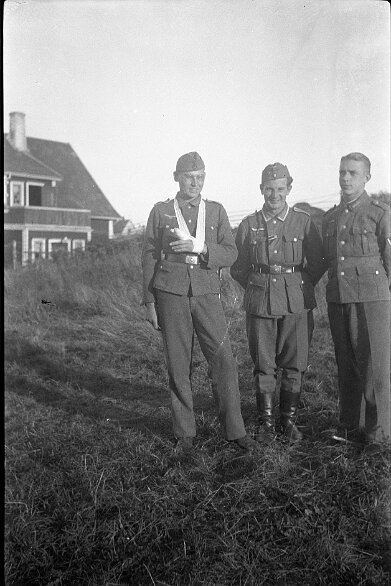 1944_imRahmenDerKonpanie_020 null