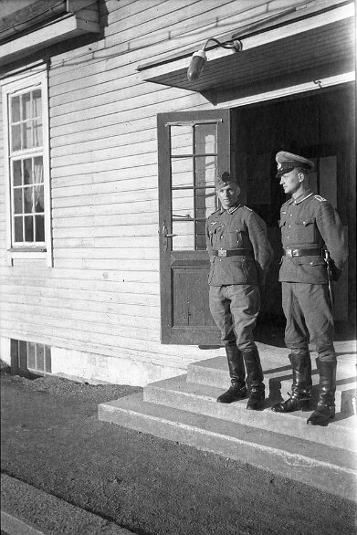 1944_imRahmenDerKonpanie_021 null